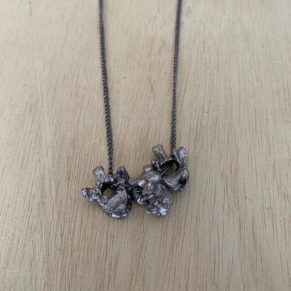 COPY - 3 vertebrae necklace - Picture 7 of 8